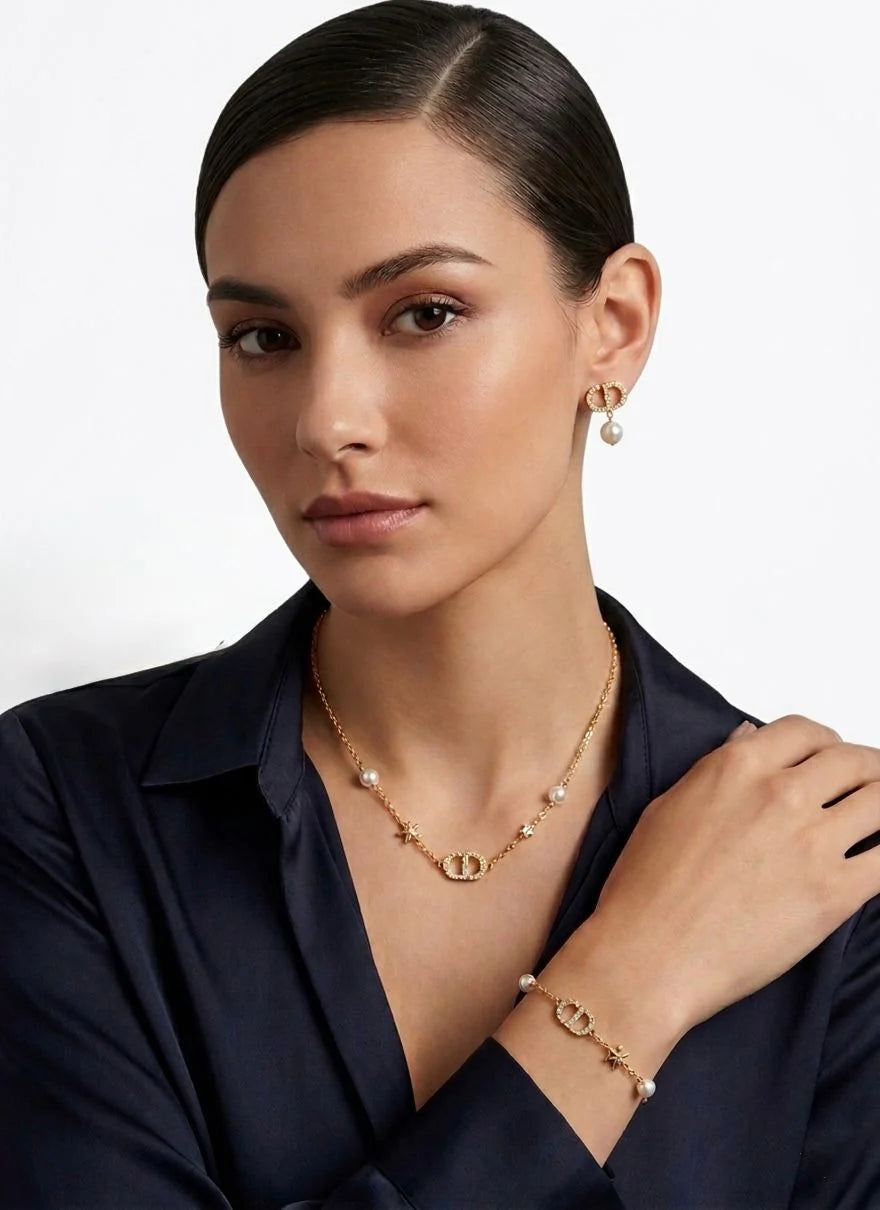 FENDI O'Lock-motif Crystal Earrings | Gold