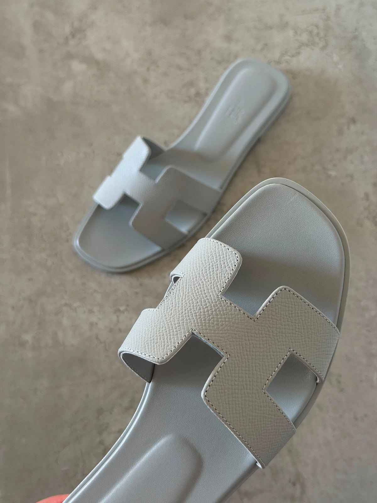 Hermes Oasis Flats