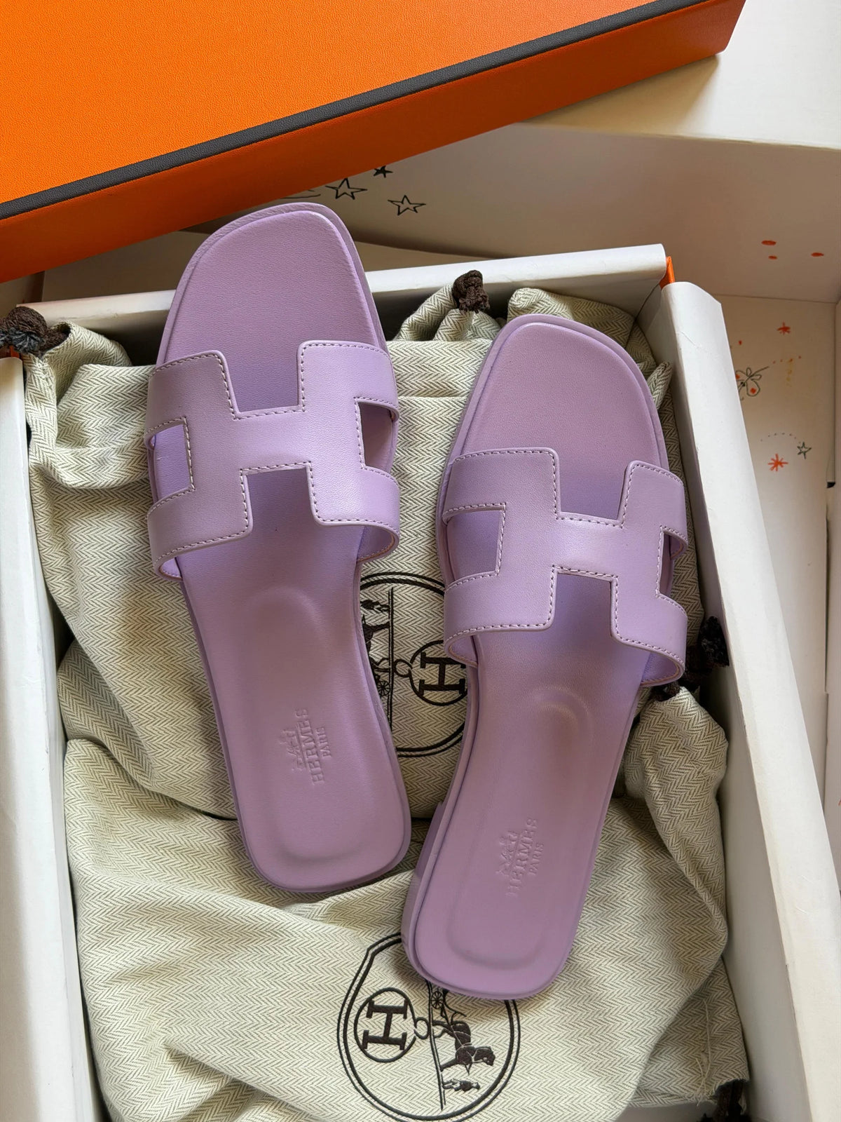 Hermes Oran Flats