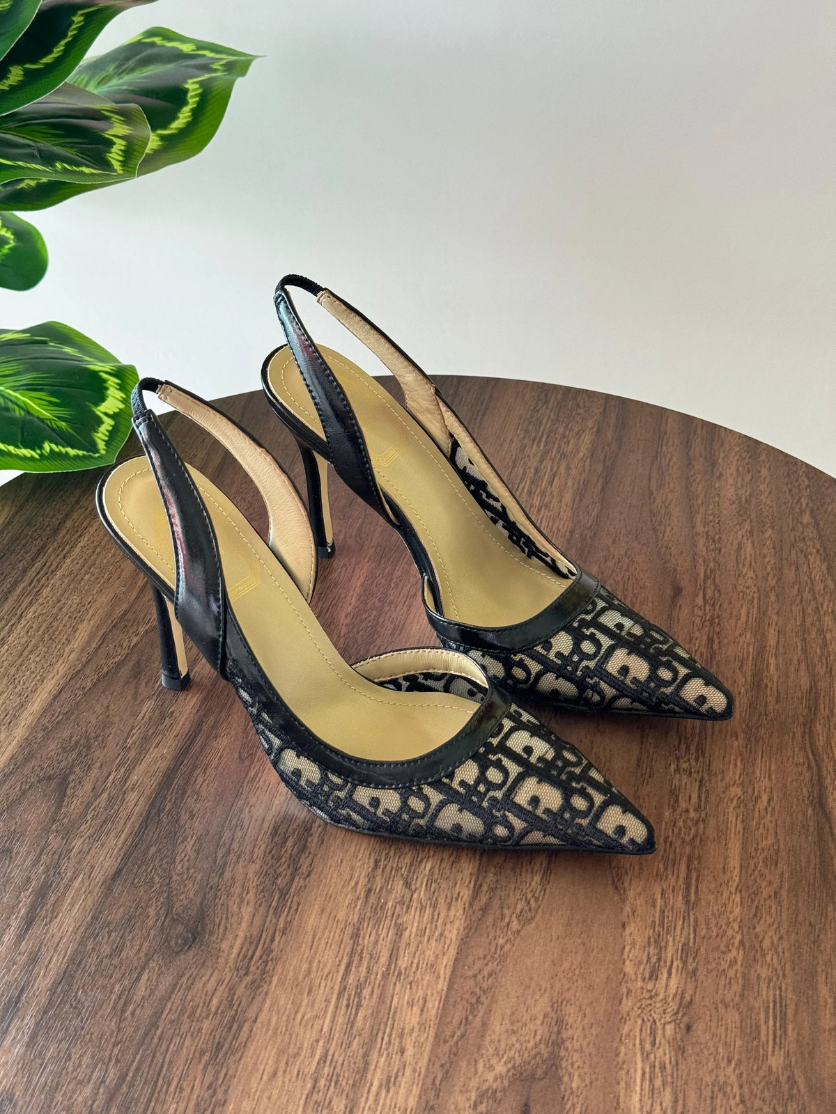 J'Adior Slingback Pump