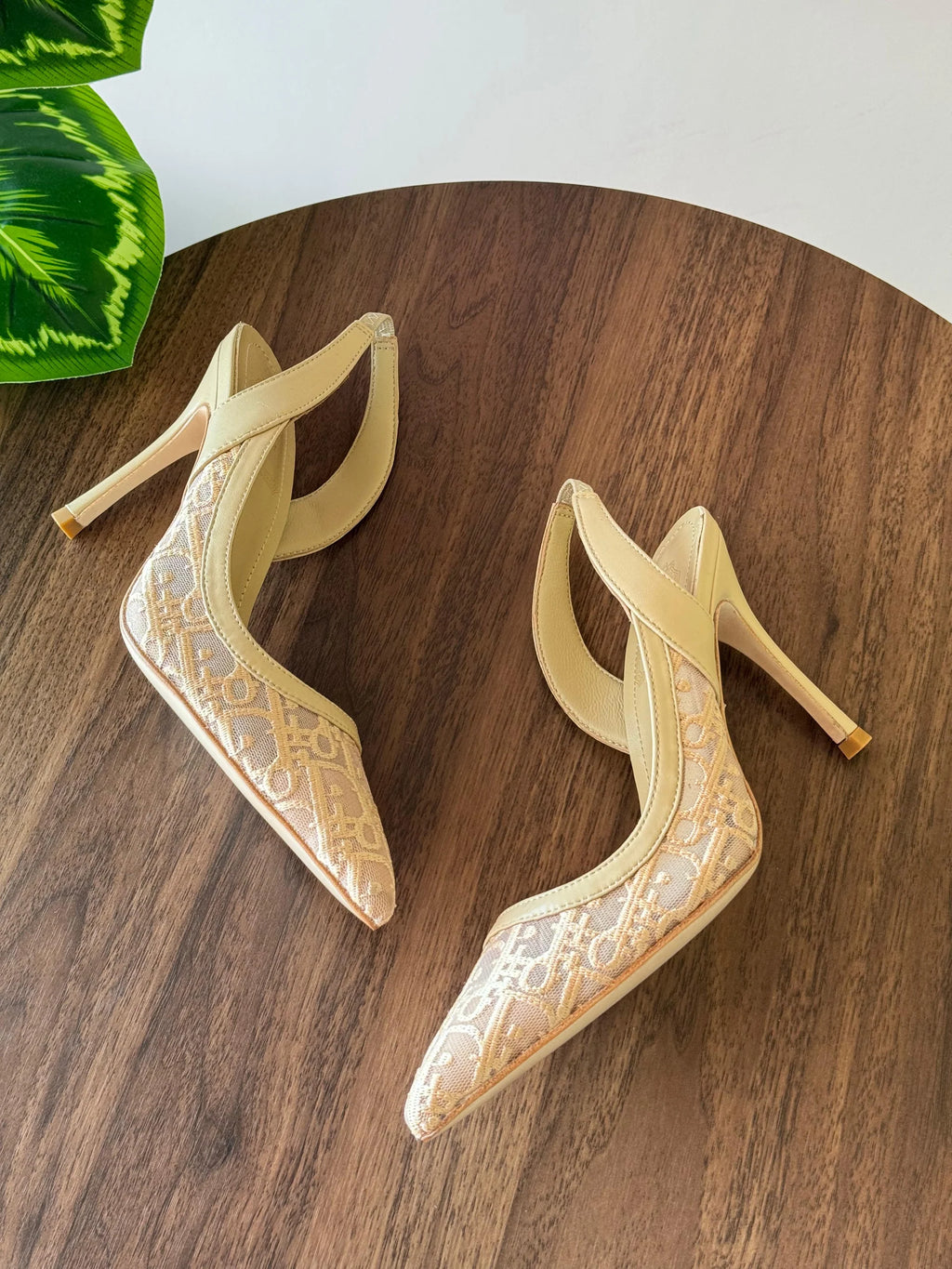 J'Adior Slingback Pump