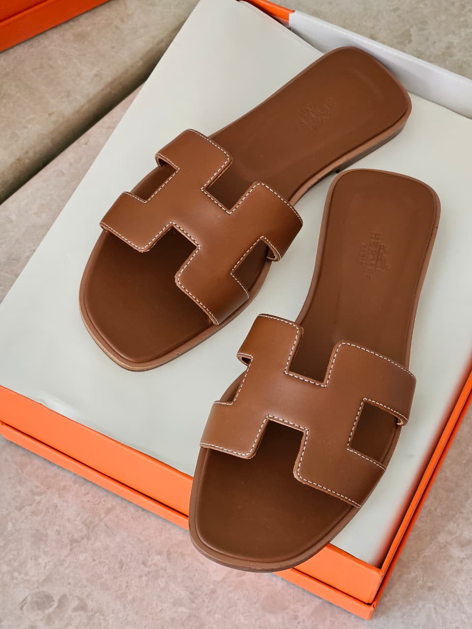 Hermes Oasis Flats