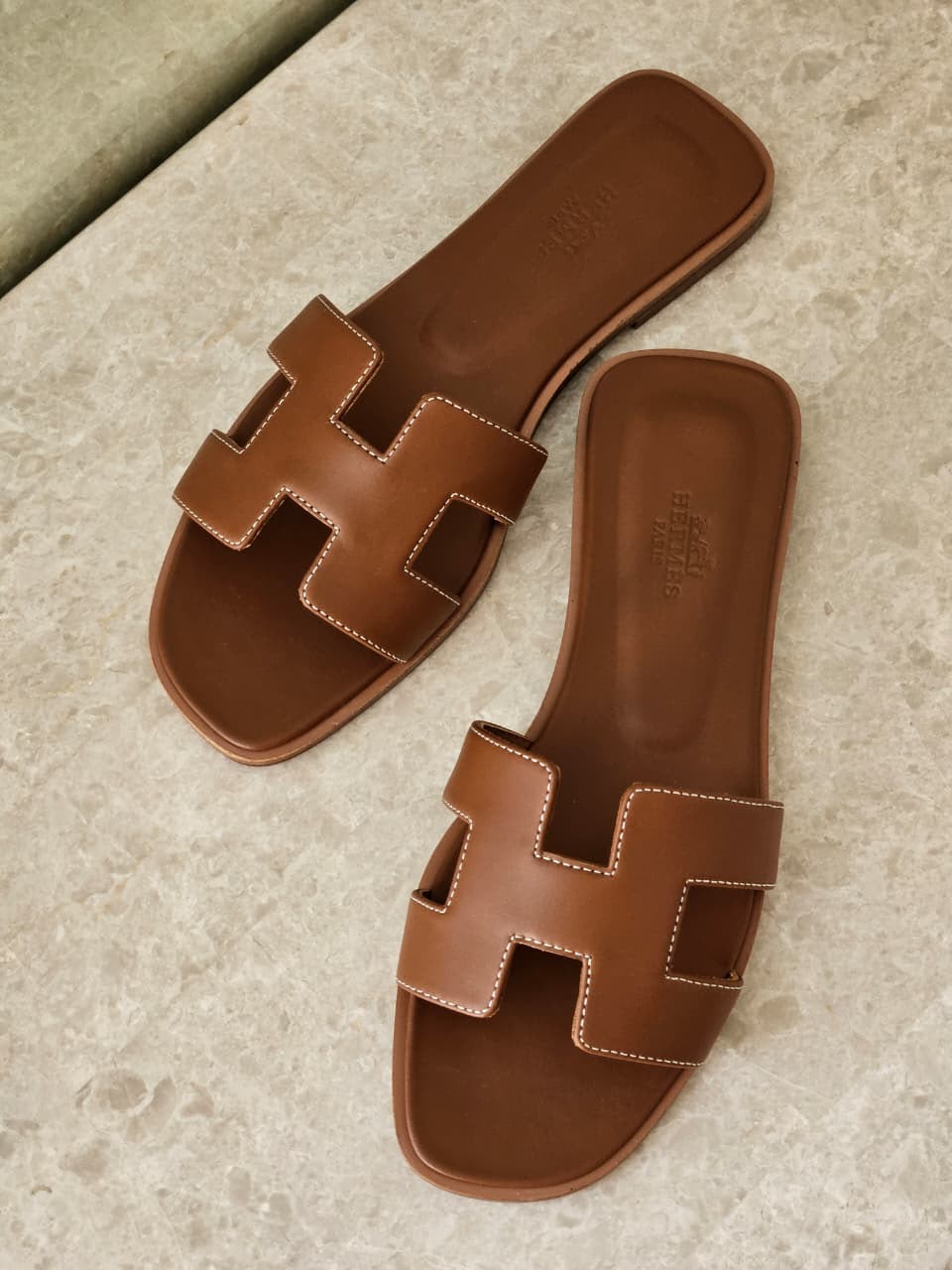 Hermes Oasis Flats