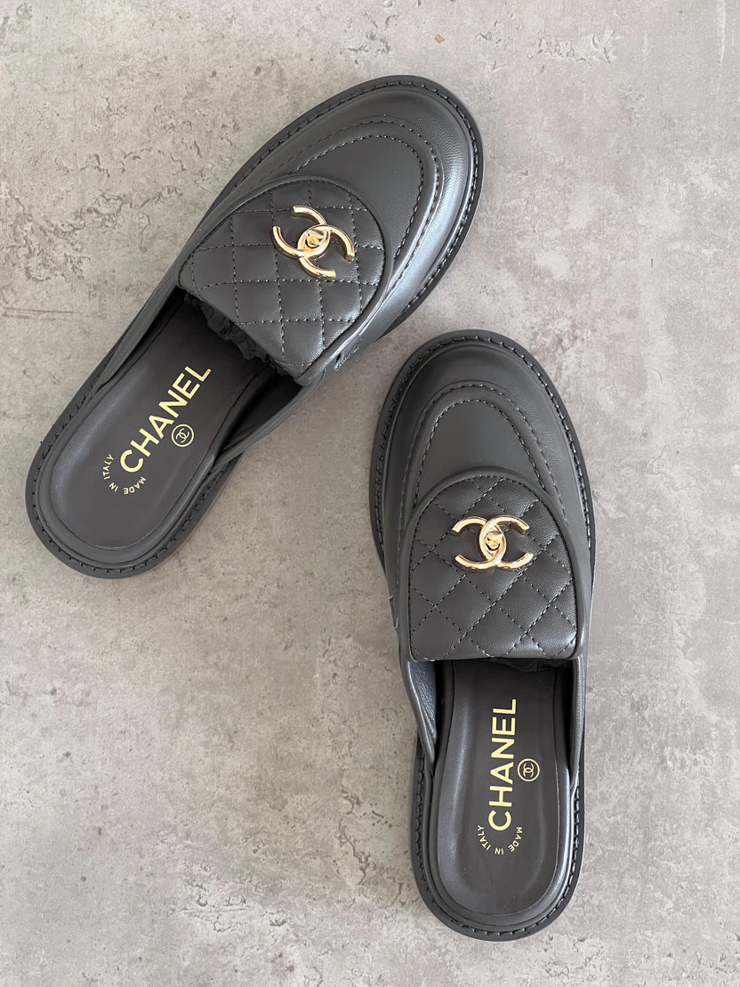 Chanel Loafers in Black Calfskin