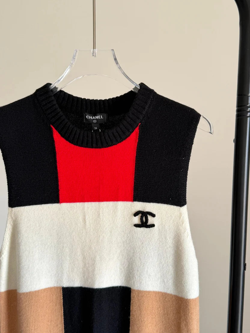 Chanel Cashmere and Wool Colorblock Knit Top