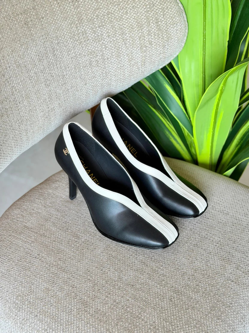 Chanel V-Cut Crocodile Embossed & Patent Calfskin Pumps