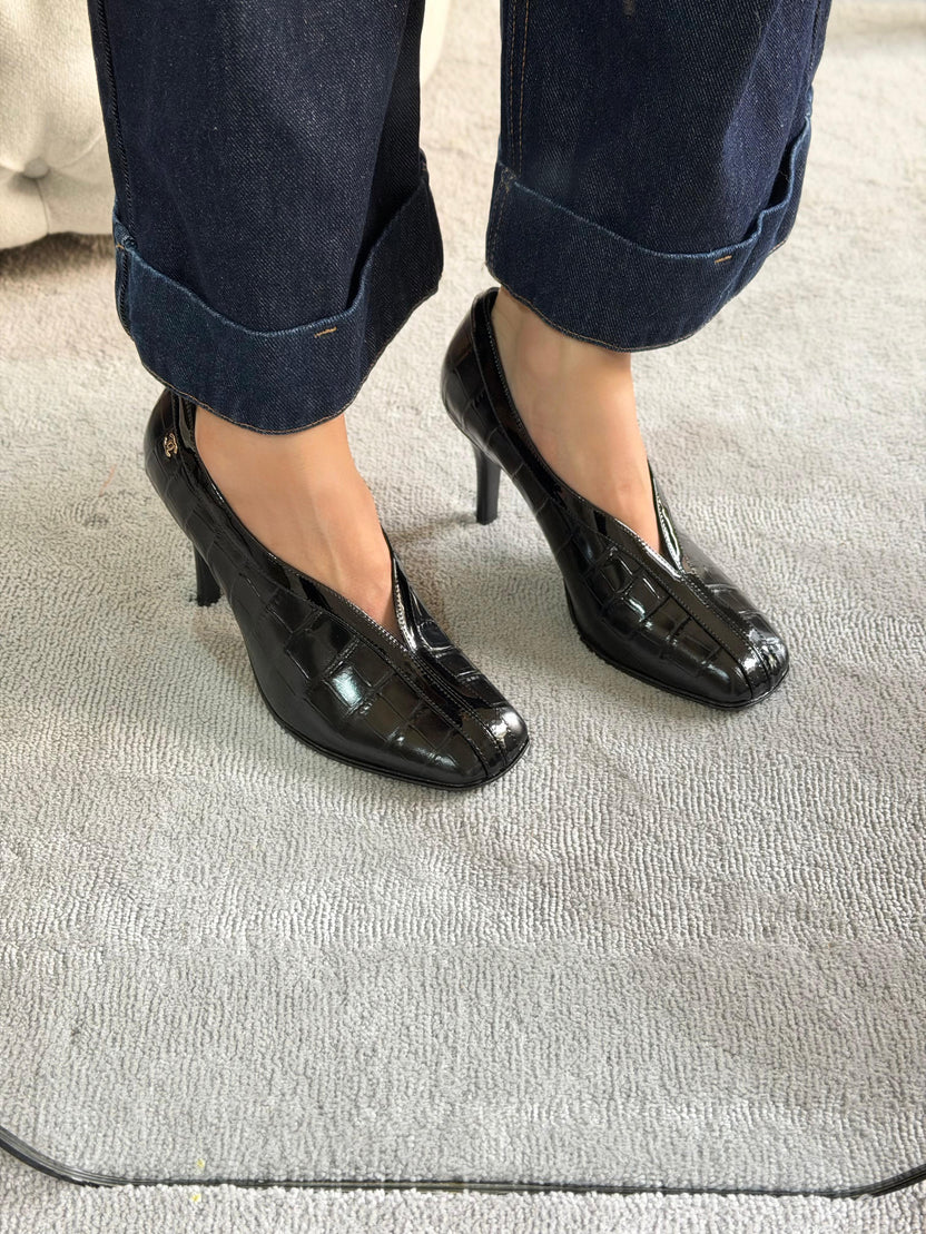 Chanel V-Cut Crocodile Embossed & Patent Calfskin Pumps
