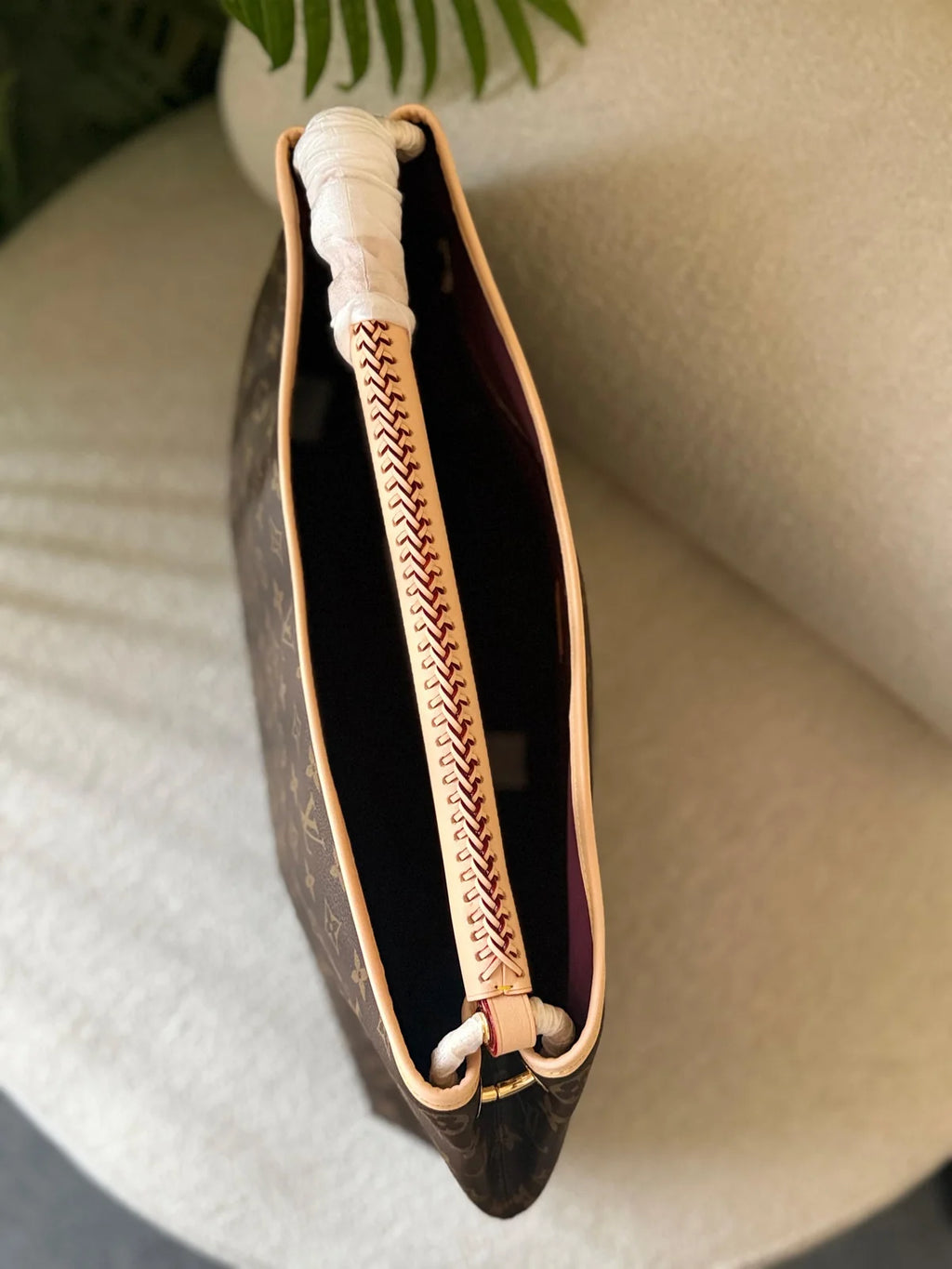 Louis Vuitton Again Hobo Bag