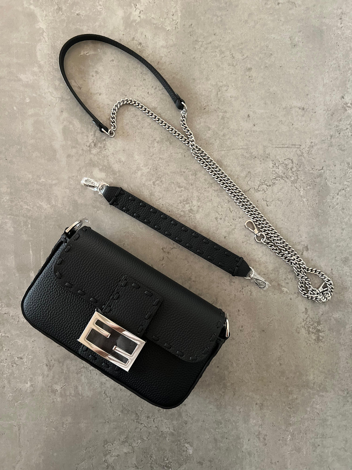 Fendi Baguette Mini size 19cm