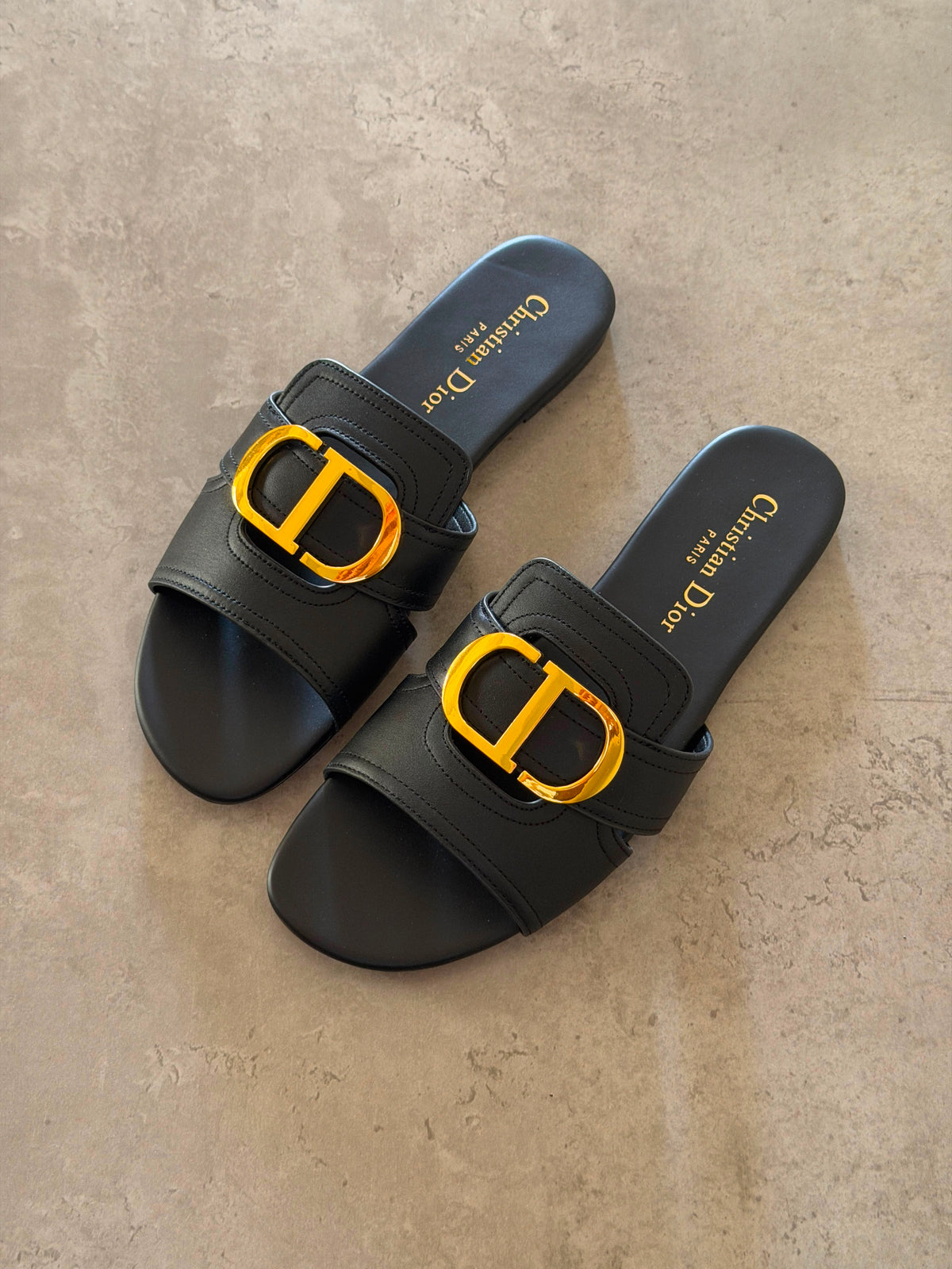 Dior 30 Montaigne Slides