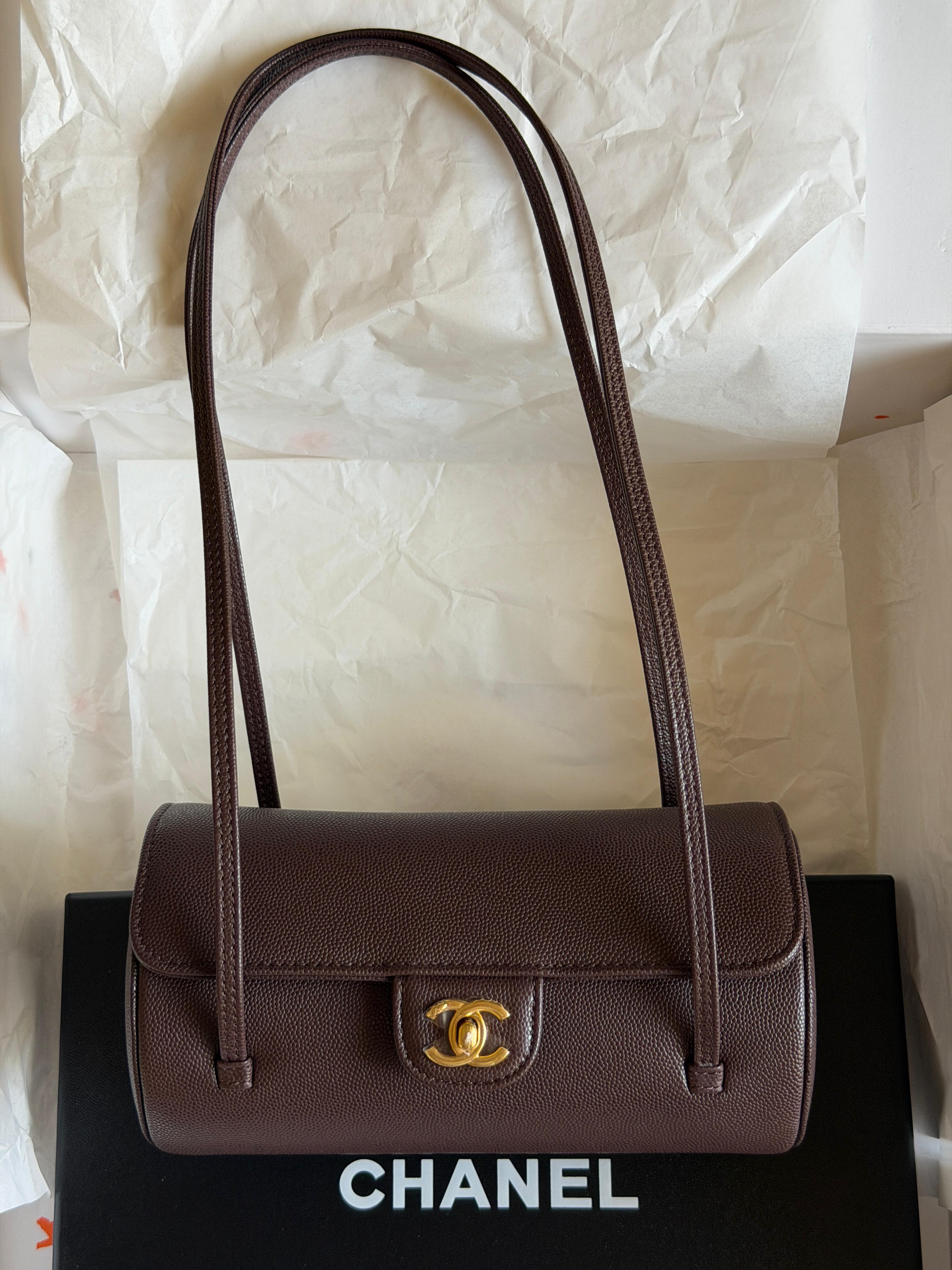 Chanel preppy Coco Small 
Bag caviar leather with gold hardware