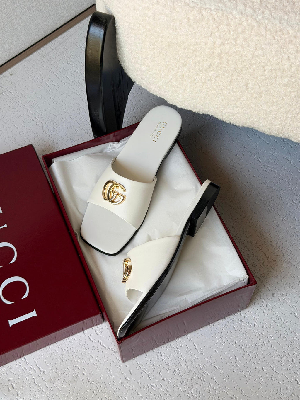 Gucci Double G slide sandals