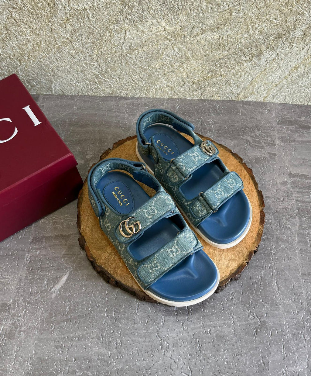 Gucci Double G sandals